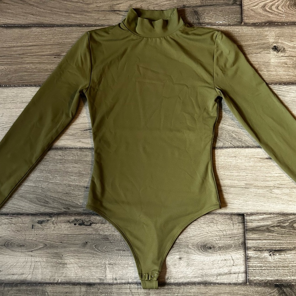 Babaton contour mock neck bodysuit